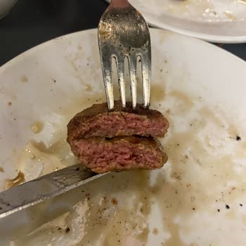 Çiğ Köfte Servisi Ve İlgisiz Personel Nedeniyle 1.740 TL Ödeme İadesi Talebi