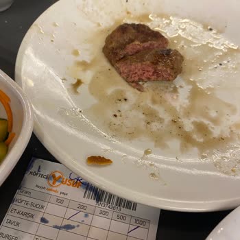 Çiğ Köfte Servisi Ve İlgisiz Personel Nedeniyle 1.740 TL Ödeme İadesi Talebi