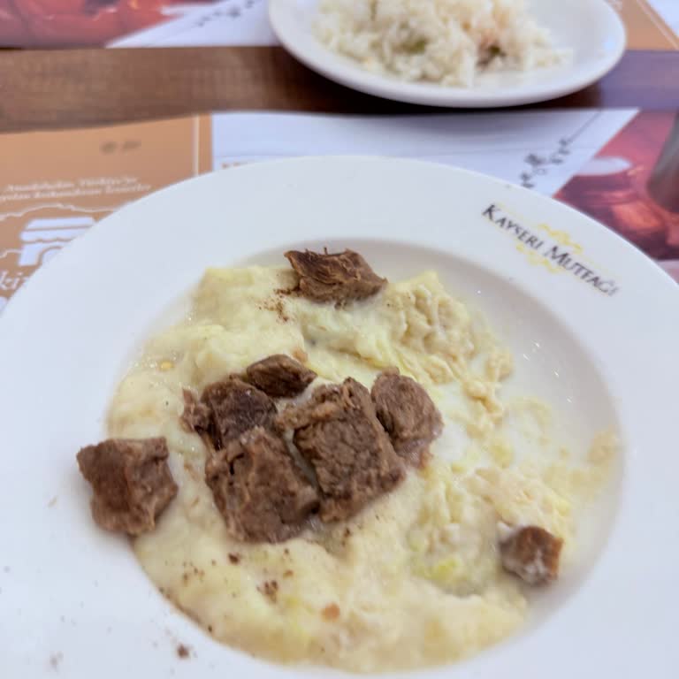 Yanlış Sipariş, Soğuk Yemek Ve Personel Tartışması