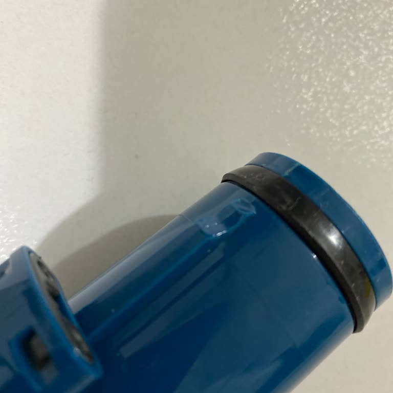 Philips 8000 Dikey Süpürgede Kırılan Bağlantı Parçası Garanti Kapsamında Ücretsiz Değişim Talebi