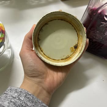 Paslanan Kapaklar Nedeniyle Sağlık Endişesi Ve Ücretsiz Değişim Talebi