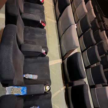 Cinens Sinemaları Manisa Salonunda Hijyenik Olmayan Ortam