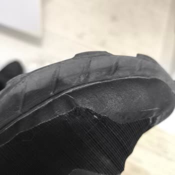 Garanti Kapsamındaki Ayakkabının Yırtılma Ve Deformasyon Red Edilmesi Kabul Edilemez