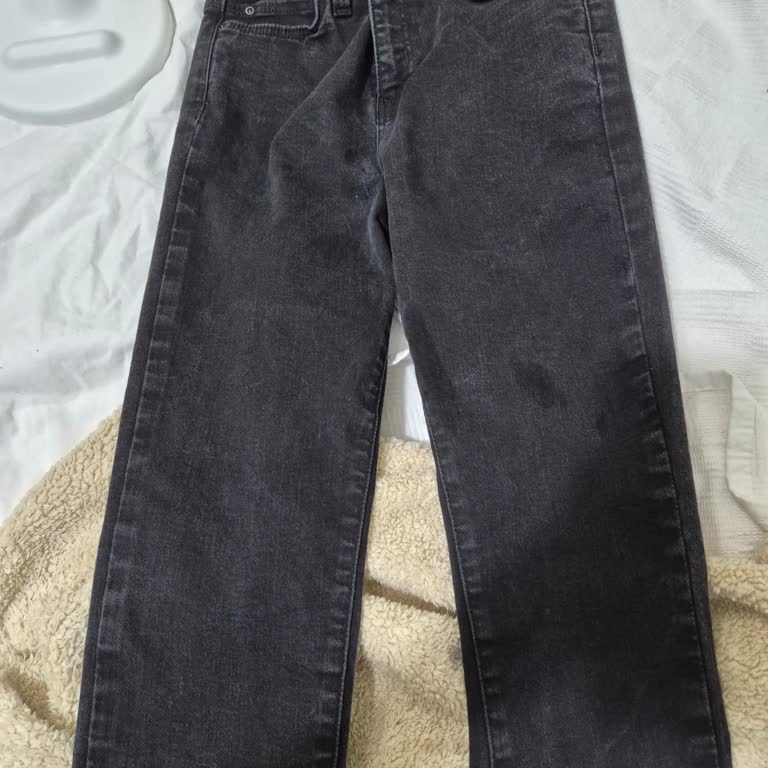 Renk Ağarması Ve Çamaşır Suyu Görünümlü Pantolon Şikayeti