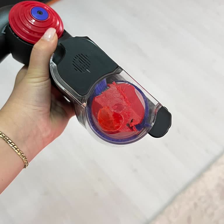 Dyson Piston Animal Submarine Süpürgenin Başlığı Kısa Sürede Eridi, Çözüm Talep Ediyorum