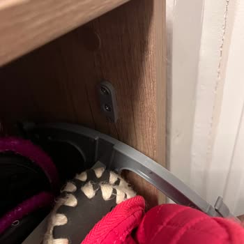 Adore Mobilya Ayakkabılık Parça Kırılması Ve Yedek Parça Temini İçin Yetkiliye Ulaşamama!