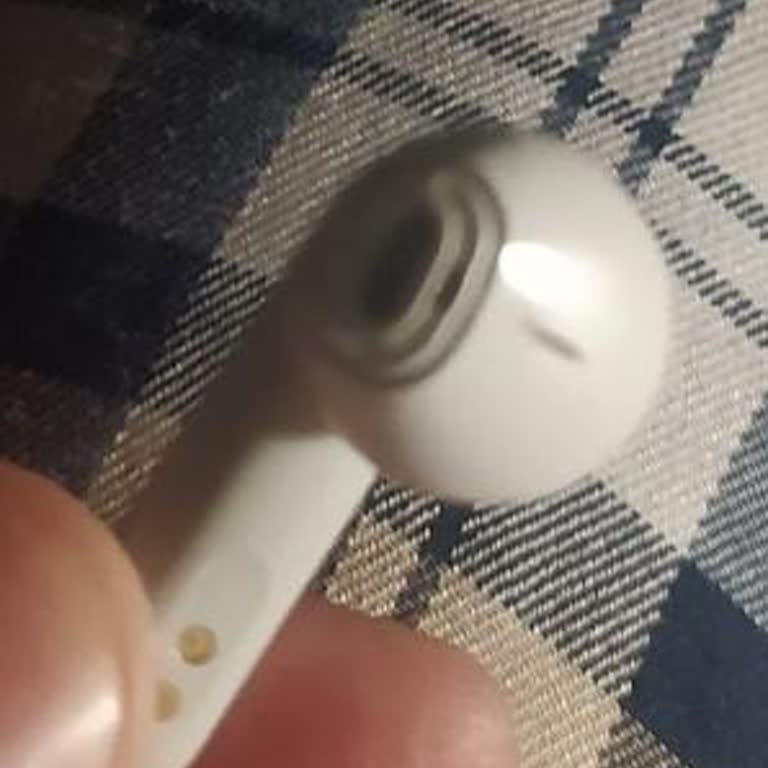 JBL Wave 300 TWS Kulaklık Uçları Kırıldı Ve Yedek Parça Bulunamıyor