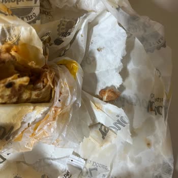 Maydonoz Döner Gölhisar Şubesinde Tavuk Dürümde Kemik Parçası Çıktı