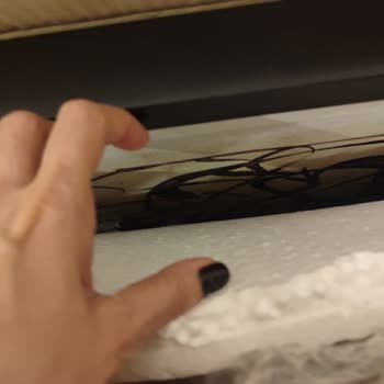 Kırık Tablonun İadesi İçin Müşteri Hizmetlerinden Cevap Bekleyen Mağduriyet