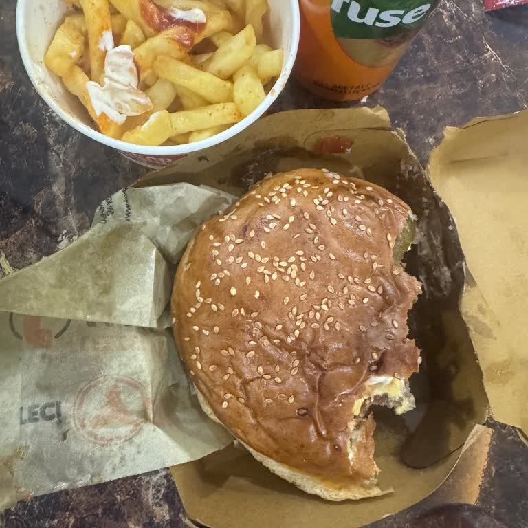 Gecikmeli Teslimat Ve Soğuk Ürünler Nedeniyle Mağduriyet