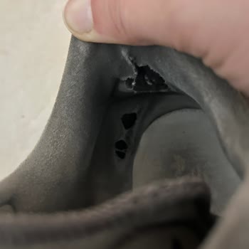 İç Astar Yırtılan Adidas Ayakkabı İçin Değişim Ve İade İsteği Reddedildi!