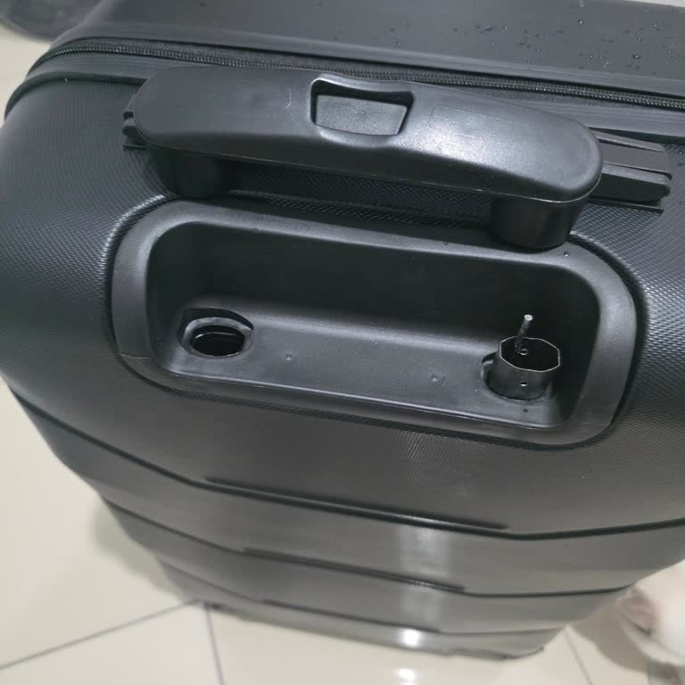 Pegasus’ta Hasarlı Ve Islak Valiz, Kalitesiz Değişim Şikayeti