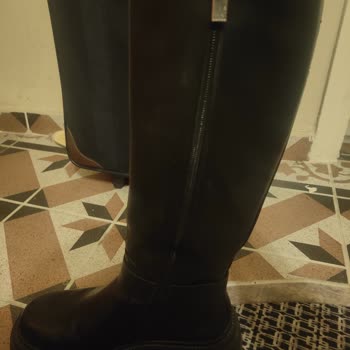 FLO'da Deri Soyulması Yaşadığım Çizme Ve Bot İçin Onarım Veya Değişim Talebi