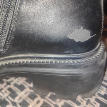 FLO'da Deri Soyulması Yaşadığım Çizme Ve Bot İçin Onarım Veya Değişim Talebi