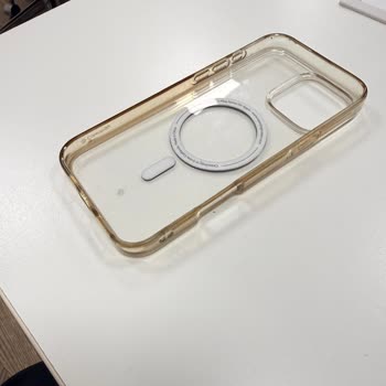 Magsafe Özellikli Spigen Kılıfın Kısa Sürede Sararması Ve Değişim Talebi