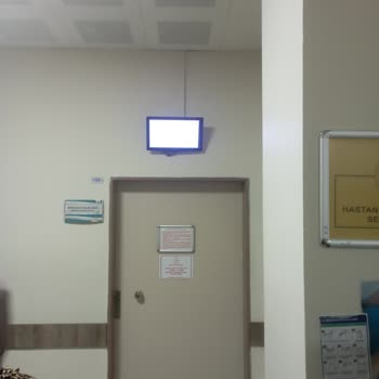 Doktorun Randevu Saatine Uymaması Ve Özel Gereksinimli Çocukların Bekletilmesi