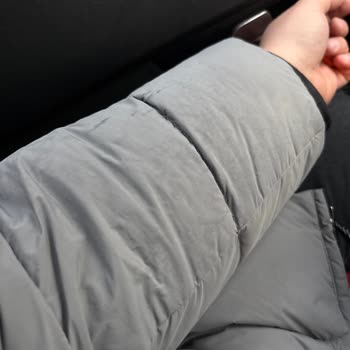 Yağmurda Leke Bırakan Montum Sürekli Kuru Temizleme Gerektiriyor Ve Müşteri Hizmetine Ulaşılamıyor