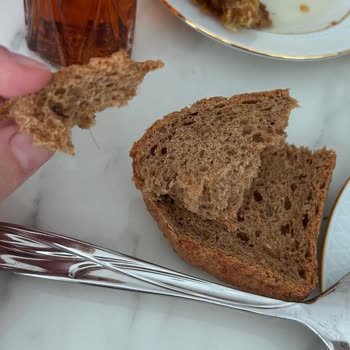 UNO Denge Tam Buğdaylı Ekmeğin İçinden Kıl Çıktı