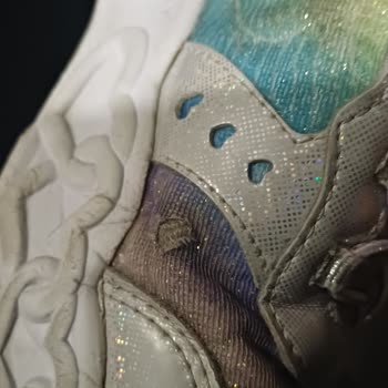 Skechers Kız Çocuk Ayakkabısında Erken Kırılma Ve Çatlamaya Karşı Para İadesi Talebi