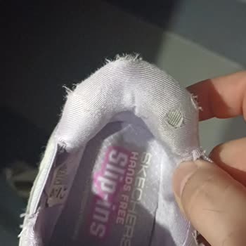 Skechers Kız Çocuk Ayakkabısında Erken Kırılma Ve Çatlamaya Karşı Para İadesi Talebi