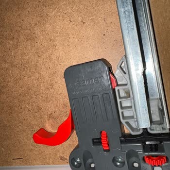 Çekmece Raylarındaki Plastik Tırnakların Kırılması Ve Şirketten Cevap Almama