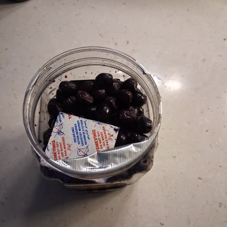 Kapalı Ambalajda Çürüyen Zeytinler Ve İade Talebi