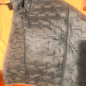 Columbia Yağmurda Oluşan Kalıcı Lekeler Nedeniyle Montta Üretim Kusuru İade Talebi