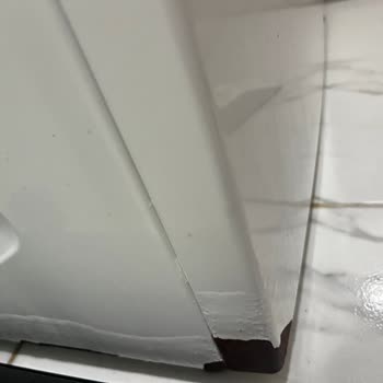 Bosch Çamaşır Makinesinde Kapak Paslanması Ve Kabarması İçin Acil Onarım Talebi