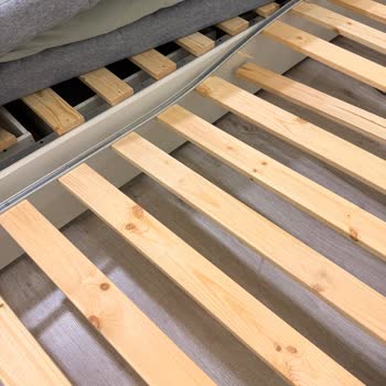 IKEA Hemnes Divanda Kırılan Destek Tahtaları Güvenlik Riski Ve Garanti Reddi