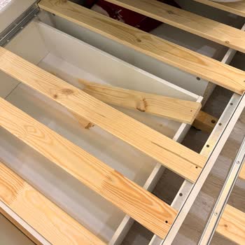 IKEA Hemnes Divanda Kırılan Destek Tahtaları Güvenlik Riski Ve Garanti Reddi