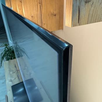 Garanti İçinde Başlayan Sol Panel Renk Solması Ve Ücretli Servis Reddi