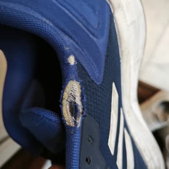 Adidas Ayakkabısında Hızlı Aşınma Ve İade Talebi