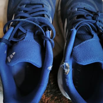 Adidas Ayakkabısında Hızlı Aşınma Ve İade Talebi