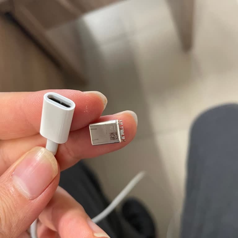 Apple Orijinal Şarj Kablosunun Kendi Kendine Çıkması Garanti Dışı Sayıldı