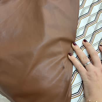 Hediye Deri Pantolon İlk Kullanımda Parçalandı Ve Sipariş Bilgisi Olmadan Çözüm Bekliyoruz