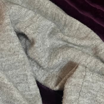 İstanbul Buyaka AVM H&M Kazakta Kısa Sürede Tüylenme Ve İade Talebi