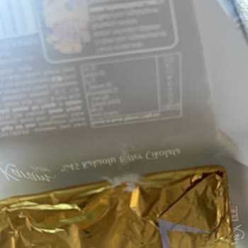 Eti Karam Bitter Çikolatasında Beyaz Yabancı Madde Görüldü