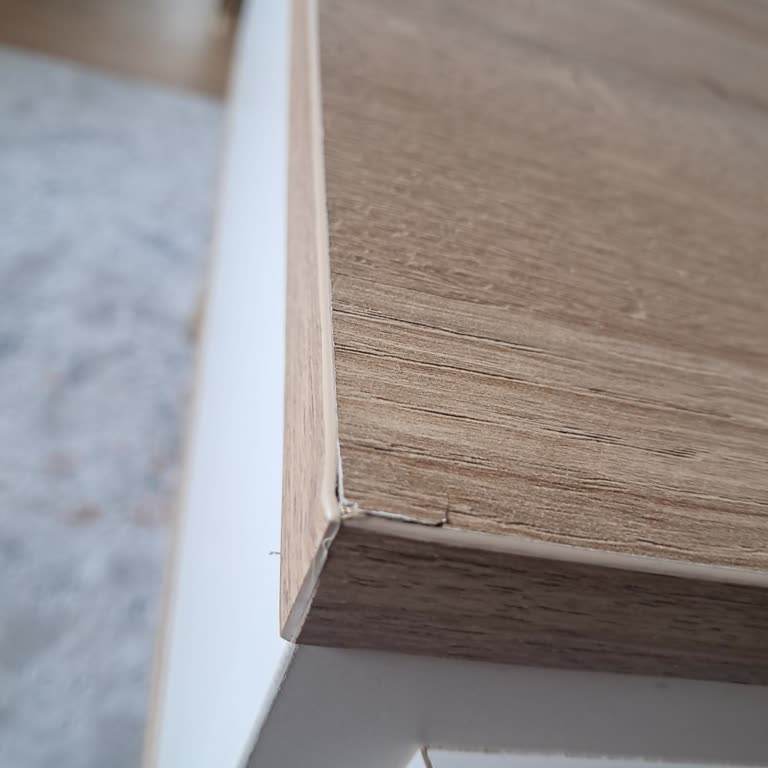 Çatlak Orta Sehpa Ve Cevapsız Müşteri Desteği