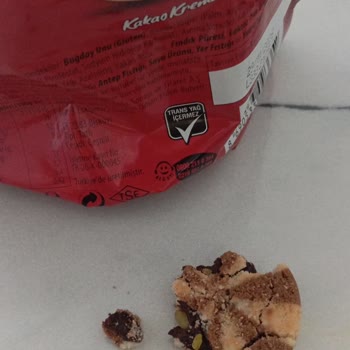 Ürün İçinde Sert Yabancı Cisim Ve Kırık Bisküviler