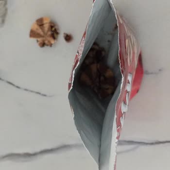 Ürün İçinde Sert Yabancı Cisim Ve Kırık Bisküviler