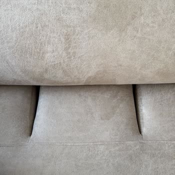 Doğtaş Çorum’da Koltuk Kumaşı Tekrar Yırtıldı, Çözüm Bekliyor