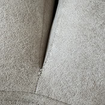 Doğtaş Çorum’da Koltuk Kumaşı Tekrar Yırtıldı, Çözüm Bekliyor