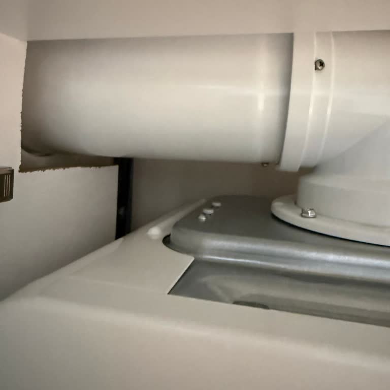 Kombiden Bacaya Su Kaçağı Ve Yetkili Servisin İhmali