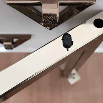 Renk Uyumsuzluğu Ve Montaj Hataları İçin Çözüm Sunulmayan Yüksek Fiyatlı Mobilya Şikayeti