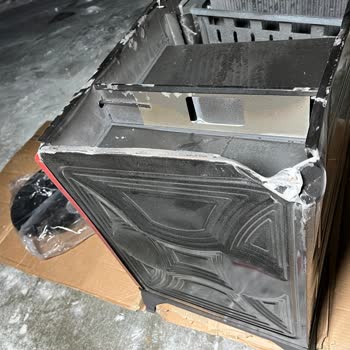 Paquete de UPS entregado en mal estado, exijo cambio o reembolso