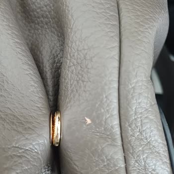 Garanti Kapsamındaki Çantada Soyulma Ve Değişim Reddi