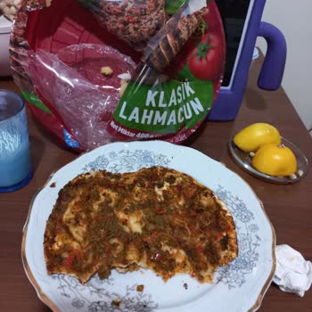 Pekfood Lahmacun İçinde Paket Lastiği Bulunması Sağlık Riski Ve İade Talebi