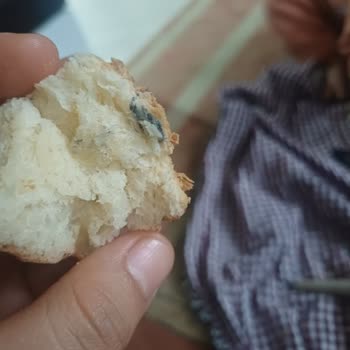 Altınçay Unlu Mamülleri Kaşarlı Poğaçalarda Küf Vardı