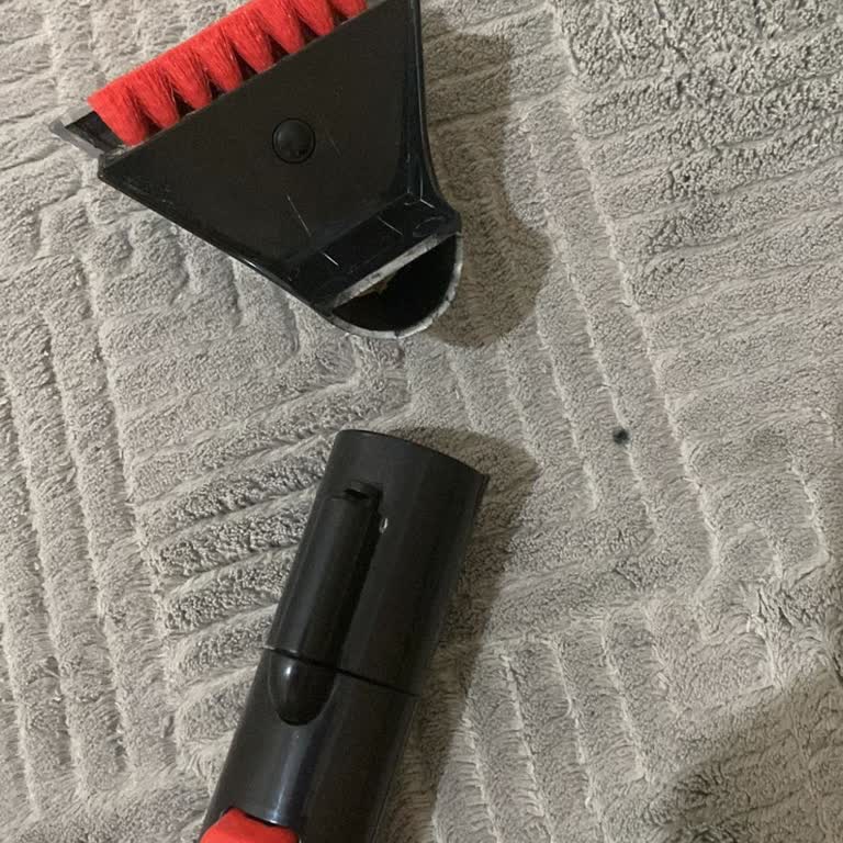 Kiwi Home Halı-Koltuk Yıkama Makinesinin Başlığı Kısa Sürede Kırıldı!