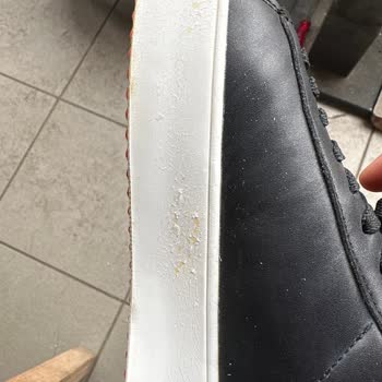 Lufian Mağazasından Alınan Erkek Ayakkabısının Bir Gün İçinde Taban Soyulması